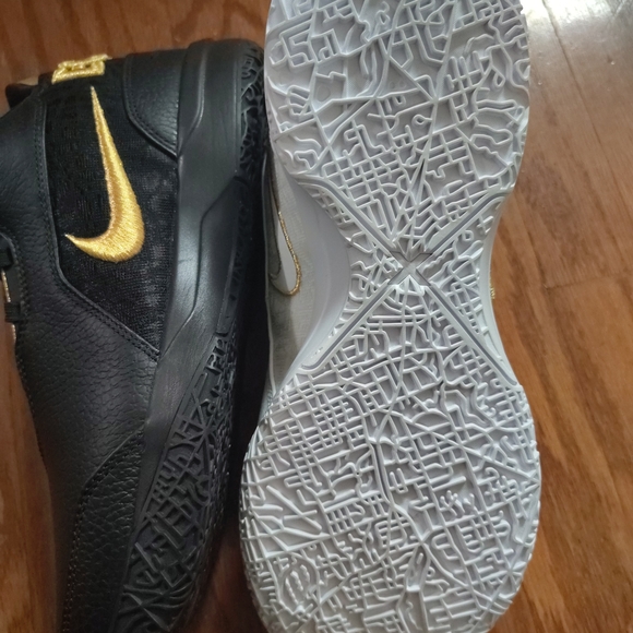 Nike LeBron Nexx Equity - Picture 6 of 11